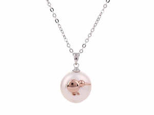 Kiwiana Jewellery: Kiwicraft Rose Gold Kiwi on Pearl Pendant with Box