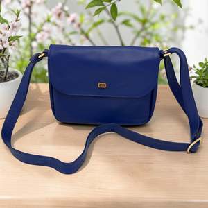 Woman's Genuine Leather Classic Crossbody Bag - Blue