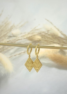 Accessories: Taimana Huggies