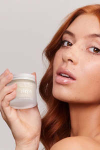 Tanning: Aleph The One - Reset + Restore Moisture Cream