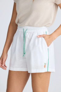Holiday: On Vacation Short - White