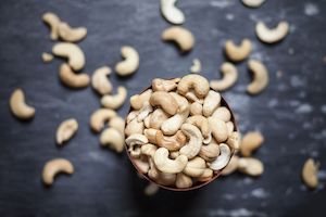 Nuts Seeds: Cashews