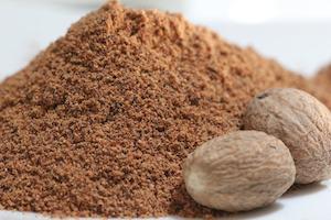 Herbs Seasonings: Nutmeg