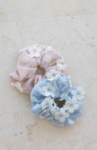 MINI SCRUNCHIE - CELESTE BLUE