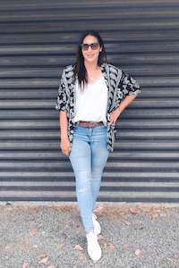 Kimonos: Green Lotus - Short Patterned Kimono