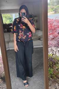 Verity Tie Tops: Short Sleeve Verity Tie Top - Navy Bouquet