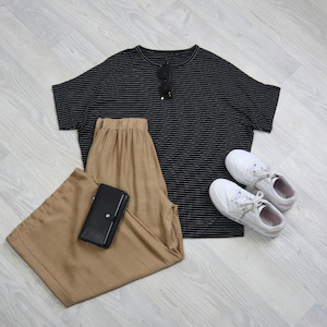 Falling Tee - Thin White Stripe