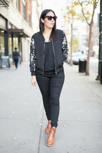 Shopyapps Product Labels Best Selling: Emmerson Floral Zip Up - Black