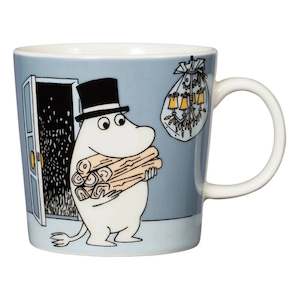 Moomin Mug by Arabia, Moominpappa Preparing