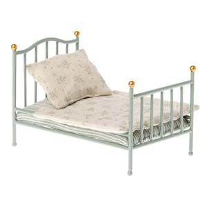 Royal Collection: Maileg Vintage Bed Mouse, Mint