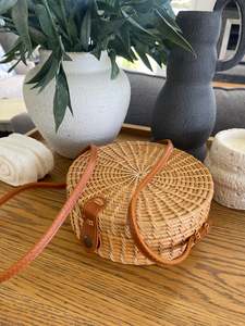 Round Woven Bag - Natural