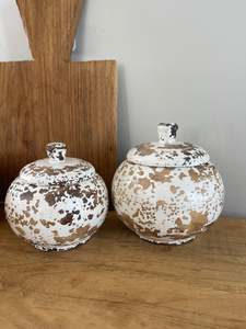 Wooden White Detailed Vases