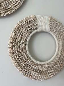 Coastal: Shell Wreath Wall Decor - Natural