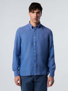 Linen shirt with corozo buttons