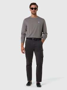 Apparel: Long-sleeved T-shirt with logo patch