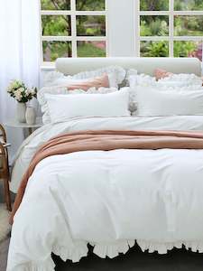 Duvet Covers: Ruffle Duvet Set