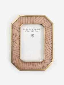 Photoframes: Atlas Photo Frame
