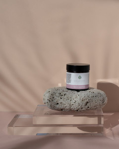 Products: Nourishe Healing Cream Nourishe Health Soothing, moisturising cream, reduces itching, redness, & irritated flakey skin