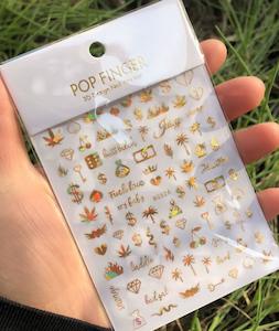 WG526 Gold Holo Nail Stickers