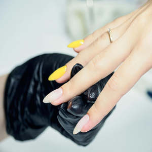 One Day Gel Polish Application Course (Lamp Included)