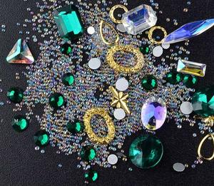 Rhinestones: Rhinestone & Gem Pot No.2 | TCG Nail Art Pot NZ