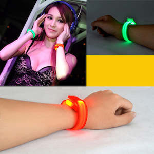 Light up: Flashing Ravers Wrist Band