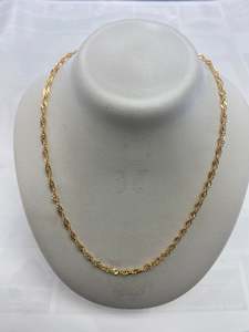 Chains: 9ct Singapore twist chain 4055