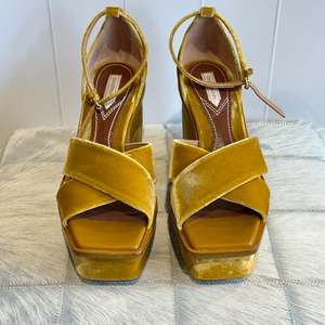 Frontpage: Zimmermann Velvet Platform Sandals - SIZE 41