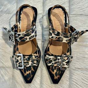Ganni Leopard Print Buckle Sandals - SIZE 38