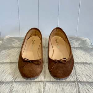 Good Lucky Ballet Flats - SIZE 40