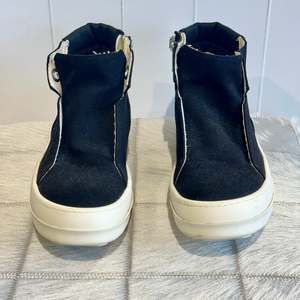 DRKSHDW by Rick Owens Canvas High Tops - SIZE 41