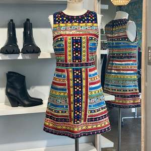 Frontpage: Alice + Olivia Embellished Sheath Dress - SIZE NZ S