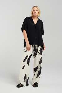 The Perfect Pair Supreme Tory: SUPREME SHIRT | BLACK