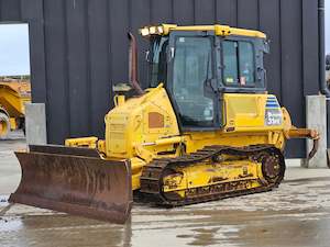 Bulldozers: 2015 Komatsu D31PX-22 Bulldozer