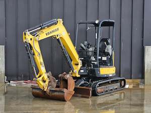 Excavators: 2017 Yanmar Vio30-6B