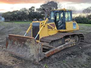 Bulldozers: 2015 Komatsu D65PX-17 Bulldozer