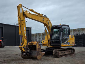 2017 Kato HD512-6 Excavator