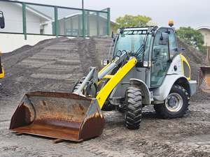 Loaders: 2016 Wacker Neuson 353 Loader
