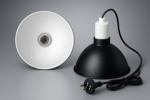 8.5" clamp lamp/shade with protector