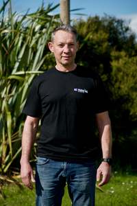 Men: Mens Tee