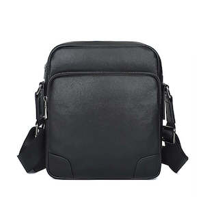 Shoulder Bags: Men's Leather Crossbody Bag – Compact Black Design for Everyday Essentials