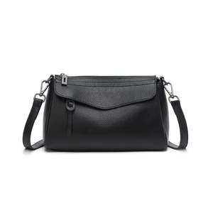 Leather Crossbody Bag – Classic Everyday Shoulder Bag