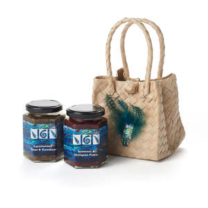 Kiwi Chutneys in a Kete Bag