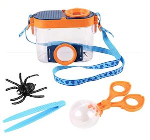 Education: Insect viewer outdoor observer kit