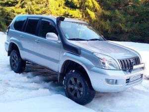 Toyota Landcruiser 200 Series: Kut Snake Snorkel Kit to Fit Toyota LC200 Models