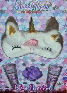 Gift Sets: Sweet Treats Sleep Over Set 4pc