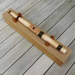 Sculptures: PŪTŌRINO