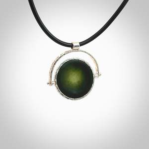 Ana Krakosky: THE FIDGETER