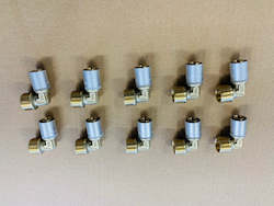 Pb: [P12] 10 x Brass Male Elbow