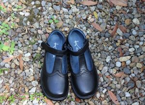 Products: Girls T-Bar Leather School Shoes-JUNIOR – NZ SCHOOL SHOES